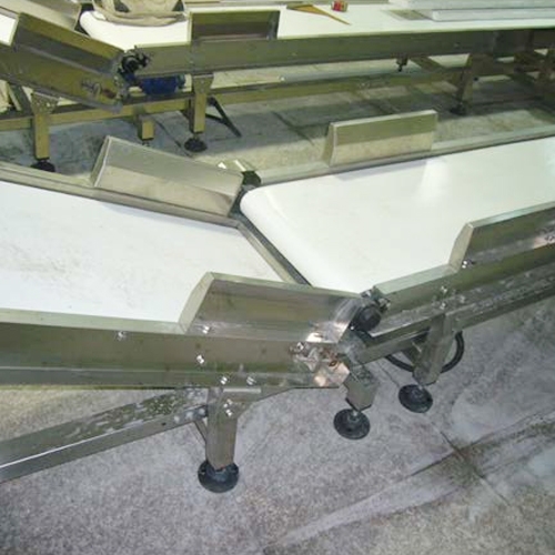 皮帶機(jī)上起皮帶支撐作用的叫什么？